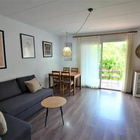 Sant Trop 5 Pax Apartment *