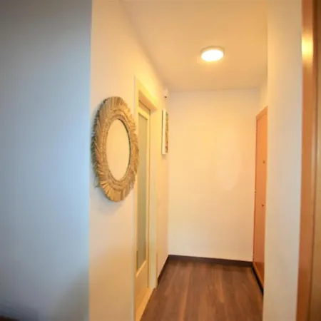 Sant Trop 5 Pax Apartment *